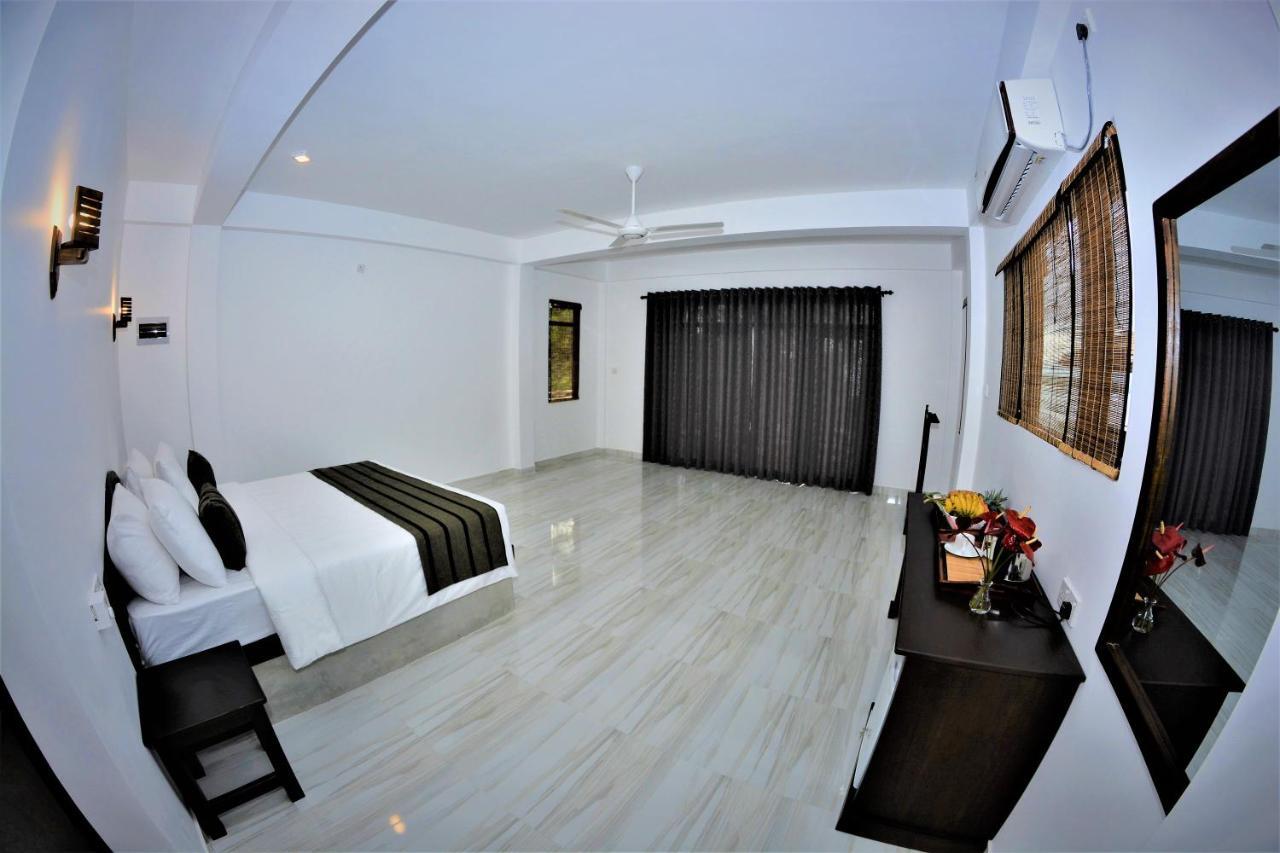 Ashansa Lagoon Resort Tangalle Buitenkant foto